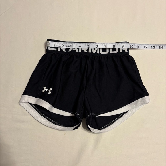 Under Armour clothing set Pink Athletic T-shirt and black and white shorts - Picture 8 of 12